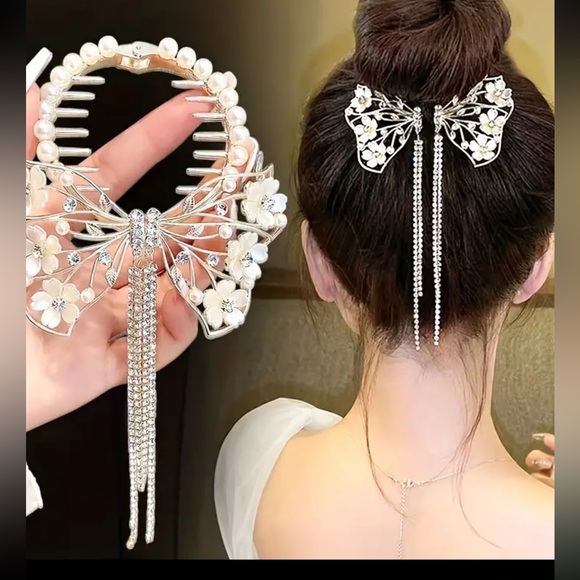 NWT exquisite butterfly with rhinestones hair clip - Picture 1 of 6